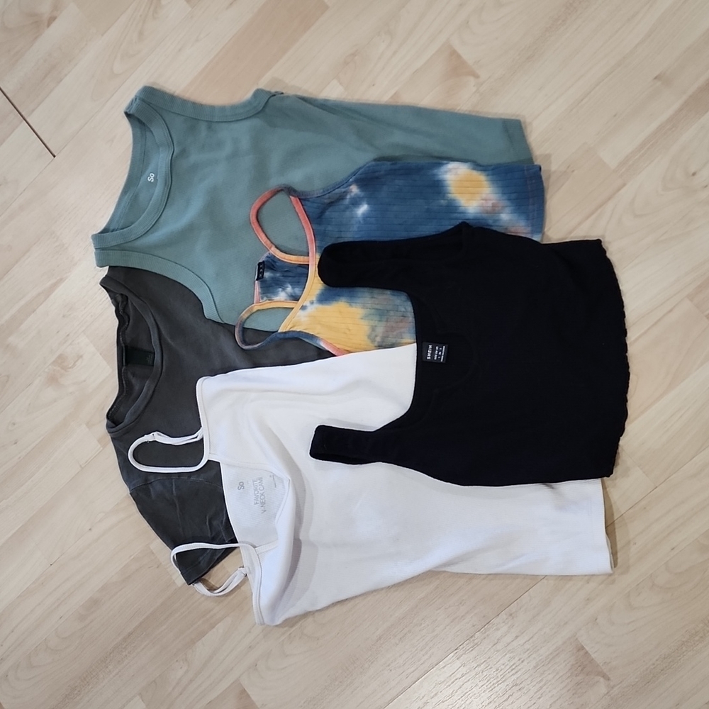 Bundle of 4 tanks and 1 crop t